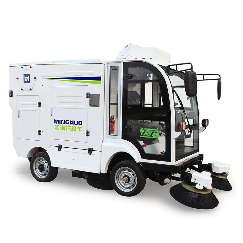 四輪掃路車MN-S1800配備240L標(biāo)準(zhǔn)垃圾桶1